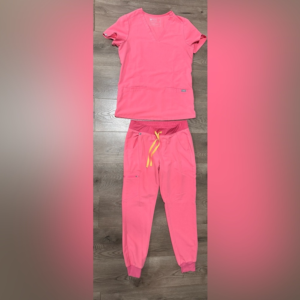 Figs Women’s Pink Scrub Set size Set size Xs and S